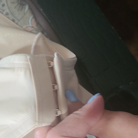 Naomi and Nicole Firm Control Bodybriefer - Picture 3 of 9